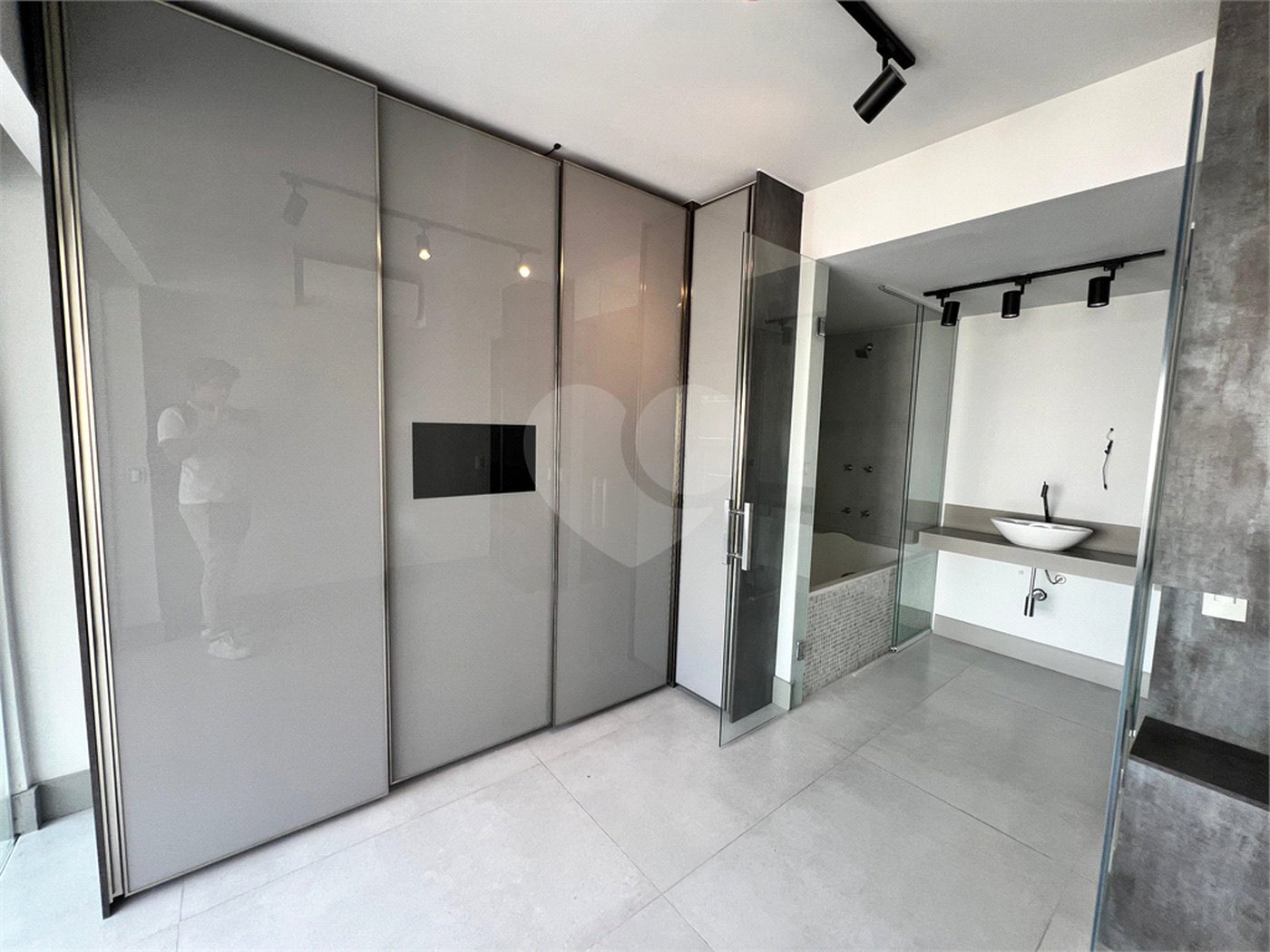 Apartamento à venda com 2 suítes em Indianópolis, São Paulo, SP