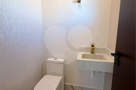 Casa à venda com 5 quartos, sendo 4 suítes, em Vila Rosália, Guarulhos, SP