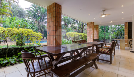 Casa à venda com 4 suítes no condomínio Vila Verde, São Paulo - SP