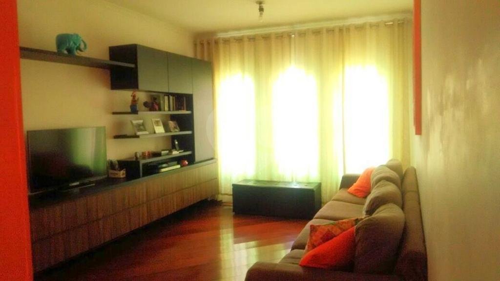 Sobrado à venda com 3 quartos, sendo 1 suíte, em Vila Prudente, São Paulo, SP