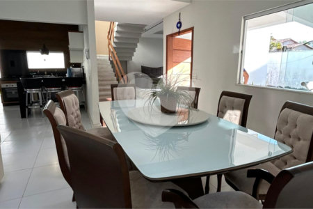 Casa à venda com 3 quartos, sendo 1 suíte, em Outerio da Glória, Porto Seguro, BA