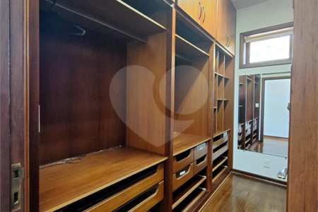 Casa à venda com 3 suítes no condomínio Chácaras do Lago, Vinhedo - SP