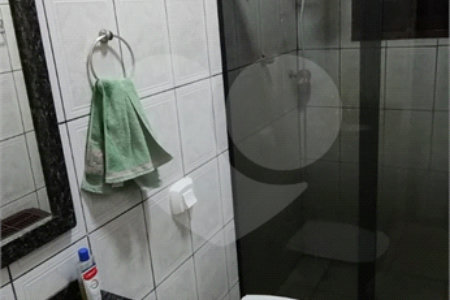 Casa à venda com 3 quartos, sendo 1 suíte, no Centro, Paranaíba, MS
