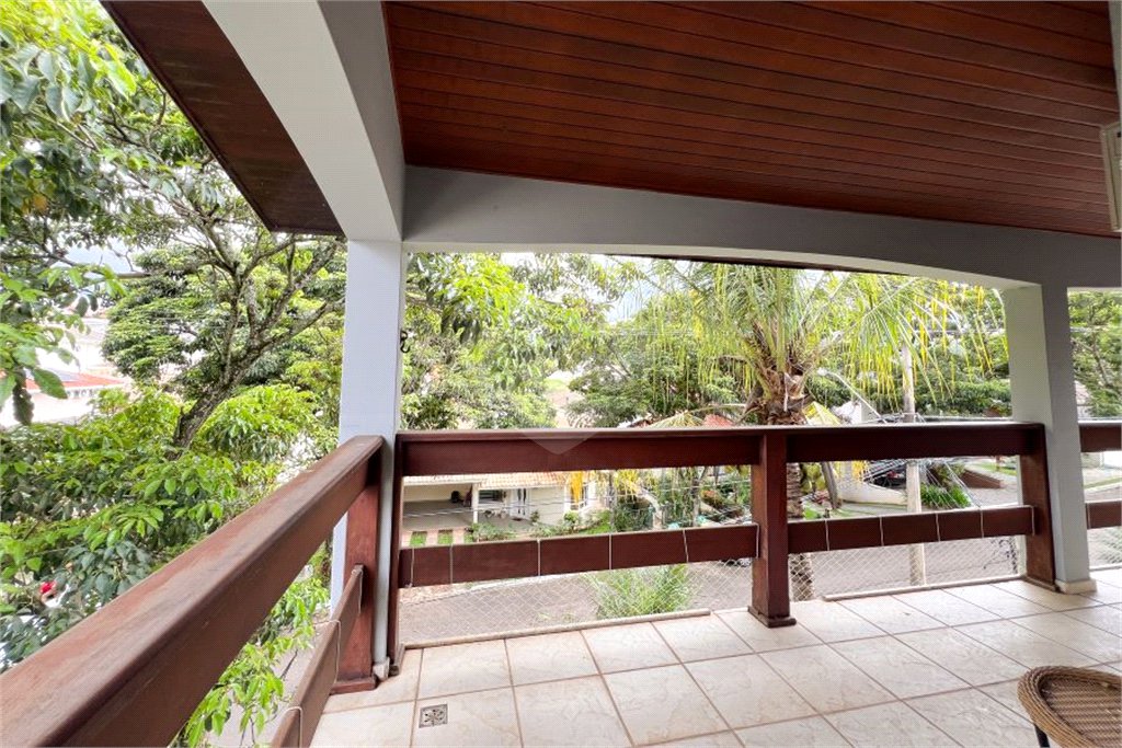 Casa à venda com 4 quartos, sendo 2 suítes,  no condomínio Villaggio Capriccio, Louveira - SP