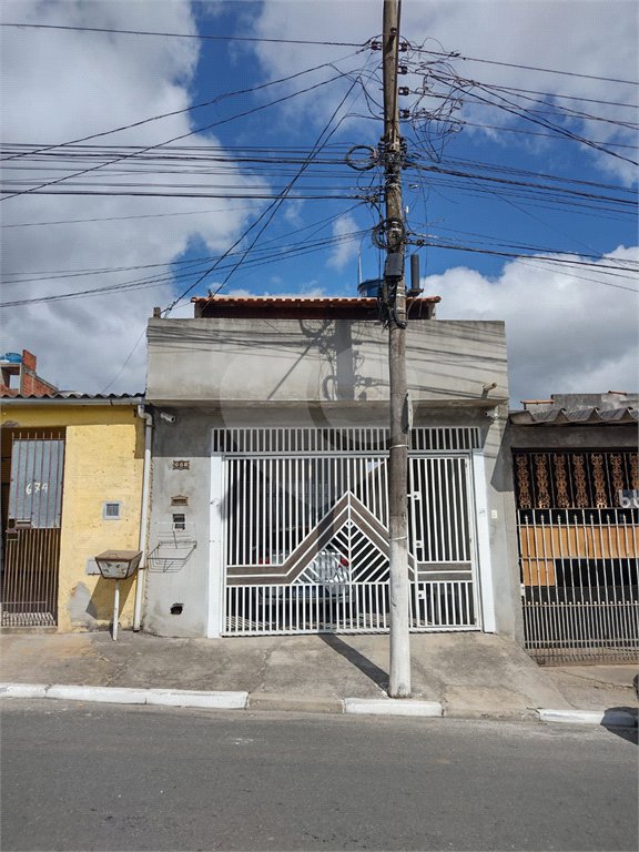 Sobrado à venda com 3 quartos em Parque Residencial Casa Branca, Suzano, SP