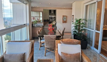 Apartamento à venda com 4 suítes em Vila Andrade, São Paulo, SP