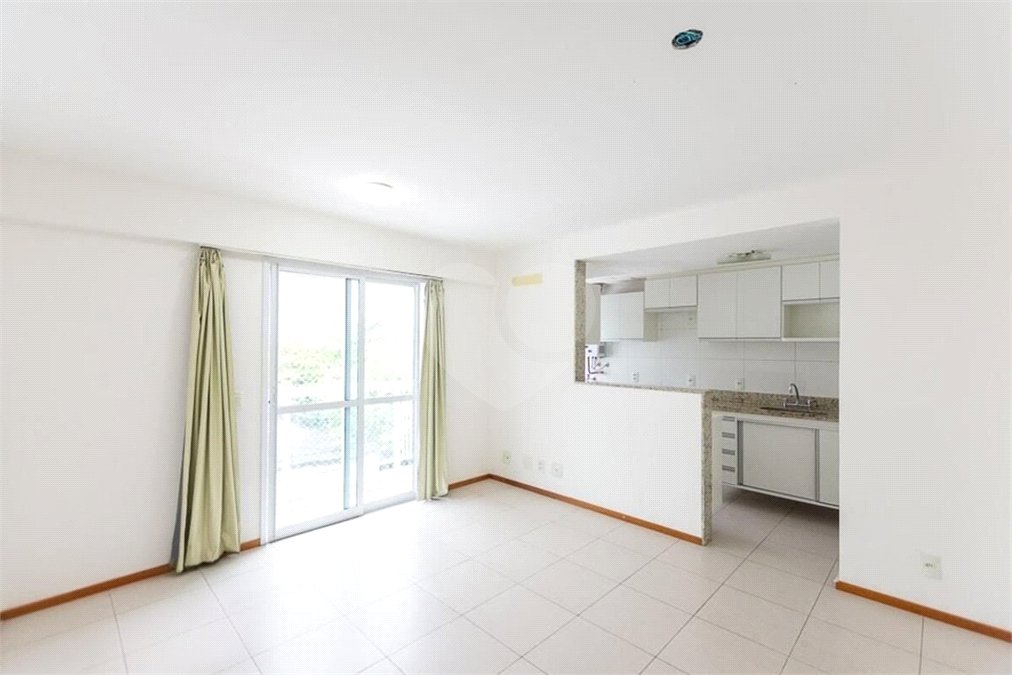 Apartamento à venda com 2 quartos, sendo 1 suíte, em Praça da Bandeira, Rio de Janeiro, RJ
