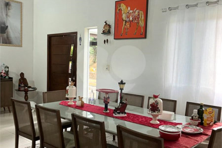 Casa à venda com 3 quartos, sendo 1 suíte, em Jardim Guaçu, São Roque, SP