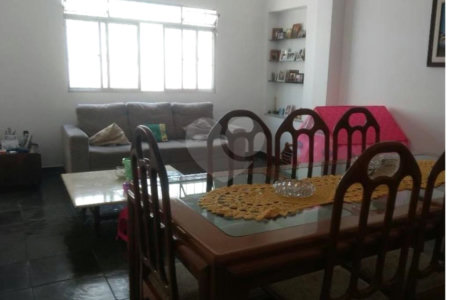 Casa à venda com 3 quartos, sendo 1 suíte, em Vila Mariana, São Paulo, SP