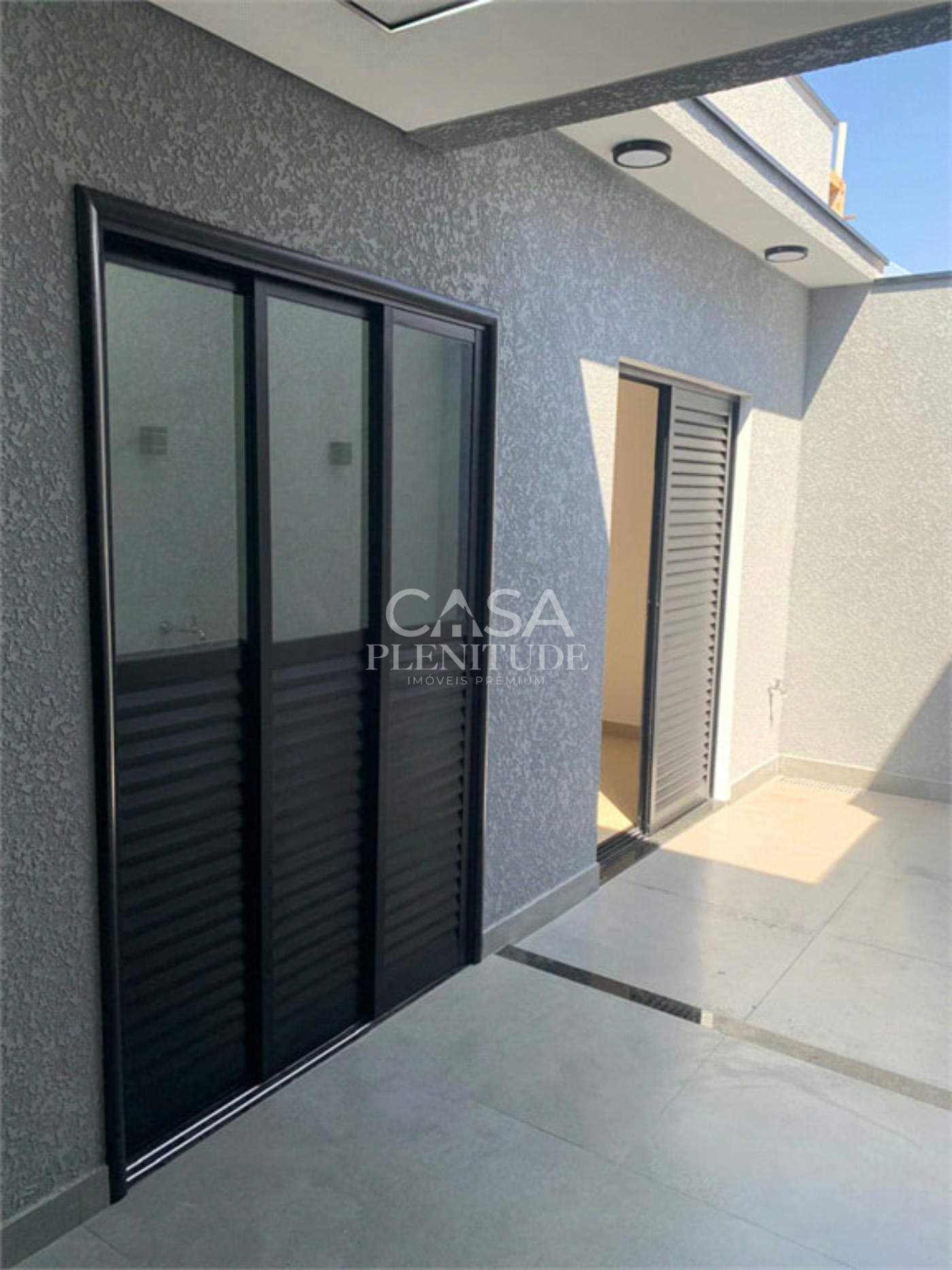 Casa em condomínio à venda com 3 quartos, sendo 1 suíte, em Cajuru do Sul, Sorocaba, SP