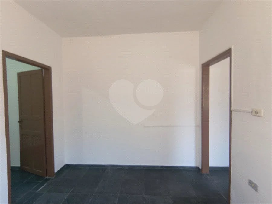 Casa para Locação no Jardim Pau Preto – Indaiatuba/SP - 3 dormitórios, quintal e garagem com portão manual