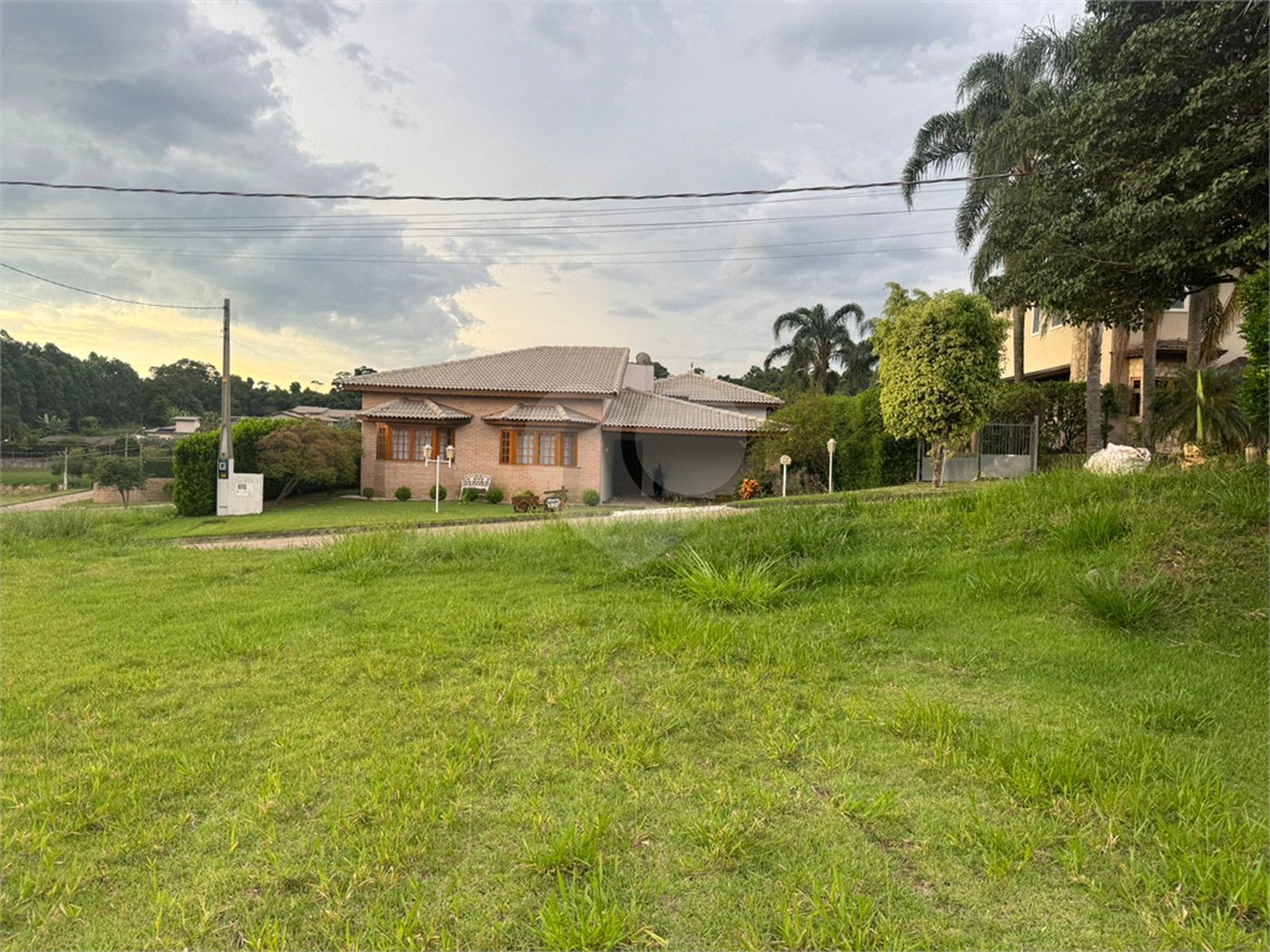 Terreno à venda no condomínio Colinas de Inhandjara, Itupeva - SP
