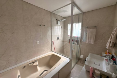 Sobrado à venda com 3 suítes em Vila Milton, Guarulhos, SP