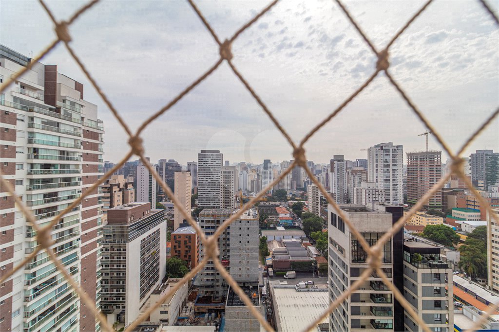 Apartamento à venda com 3 suítes em Vila Olímpia, São Paulo, SP