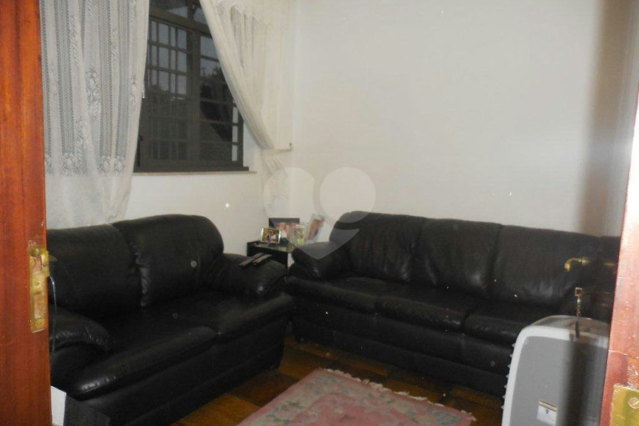 Casa à venda com 3 quartos, sendo 1 suíte, em Piraporinha, Diadema, SP