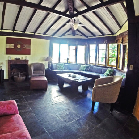 Casa à venda com 8 quartos, sendo 4 suítes, em Alto de Búzios, Armação dos Búzios, RJ