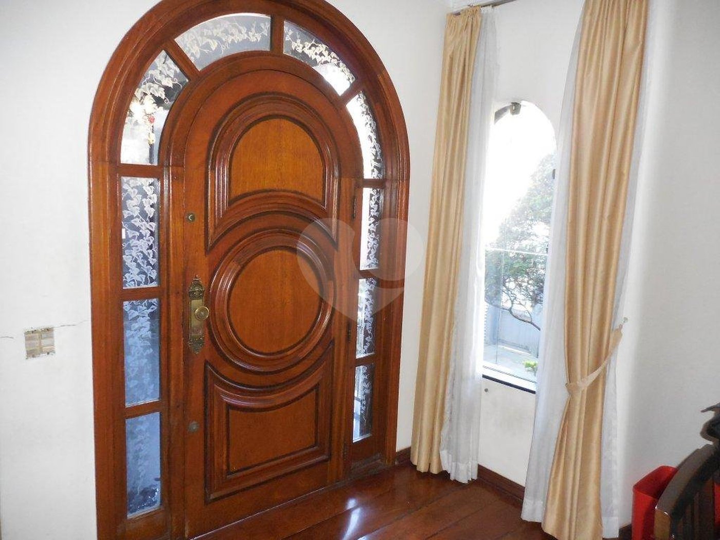 Sobrado à venda com 4 quartos, sendo 3 suítes, em Vila Gustavo, São Paulo, SP