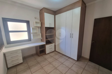 Casa à venda ou para alugar com 3 quartos, sendo 1 suíte, no condomínio Terras de Vinhedo, Vinhedo - SP