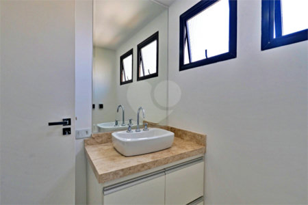 Apartamento à venda com 3 suítes em Campo Belo, São Paulo, SP