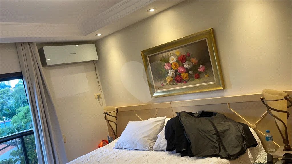 Apartamento com terraço 385m² 03 dormitórios sendo 2 suítes 5 vagas..Estuda Permuta.