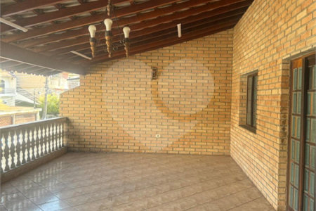 Sobrado à venda com 5 quartos em Bela Vista, Osasco, SP