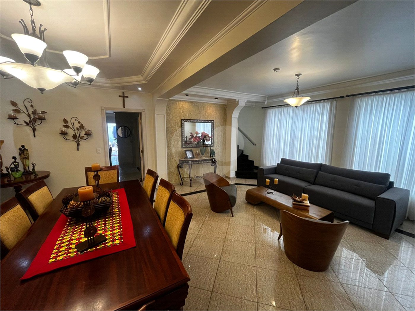 Casa à venda com 6 quartos, sendo 3 suítes, no Centro, Itapetininga, SP