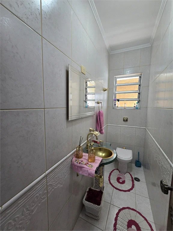 Sobrado à venda com 4 quartos, sendo 1 suíte,  em Vila Jaguara, São Paulo, SP