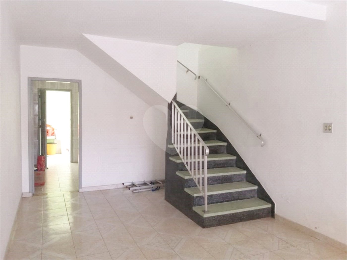 Sobrado à venda com 3 quartos, sendo 1 suíte, em Vila Gustavo, São Paulo, SP