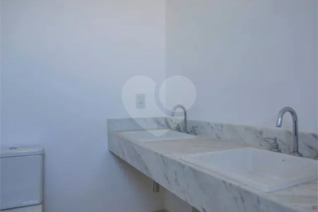 Apartamento à venda com 3 suítes em Vila Mariana, São Paulo, SP