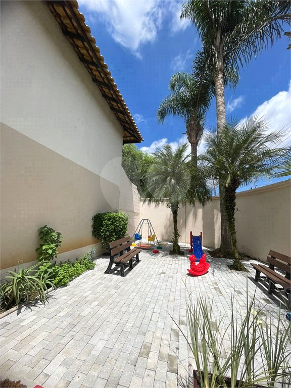 Casa à venda com 3 quartos, sendo 1 suíte,  no condomínio Montpellier, Mogi das Cruzes - SP