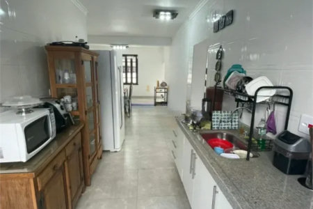 Sobrado à venda com 4 quartos, sendo 2 suítes,  em Lapa, São Paulo, SP
