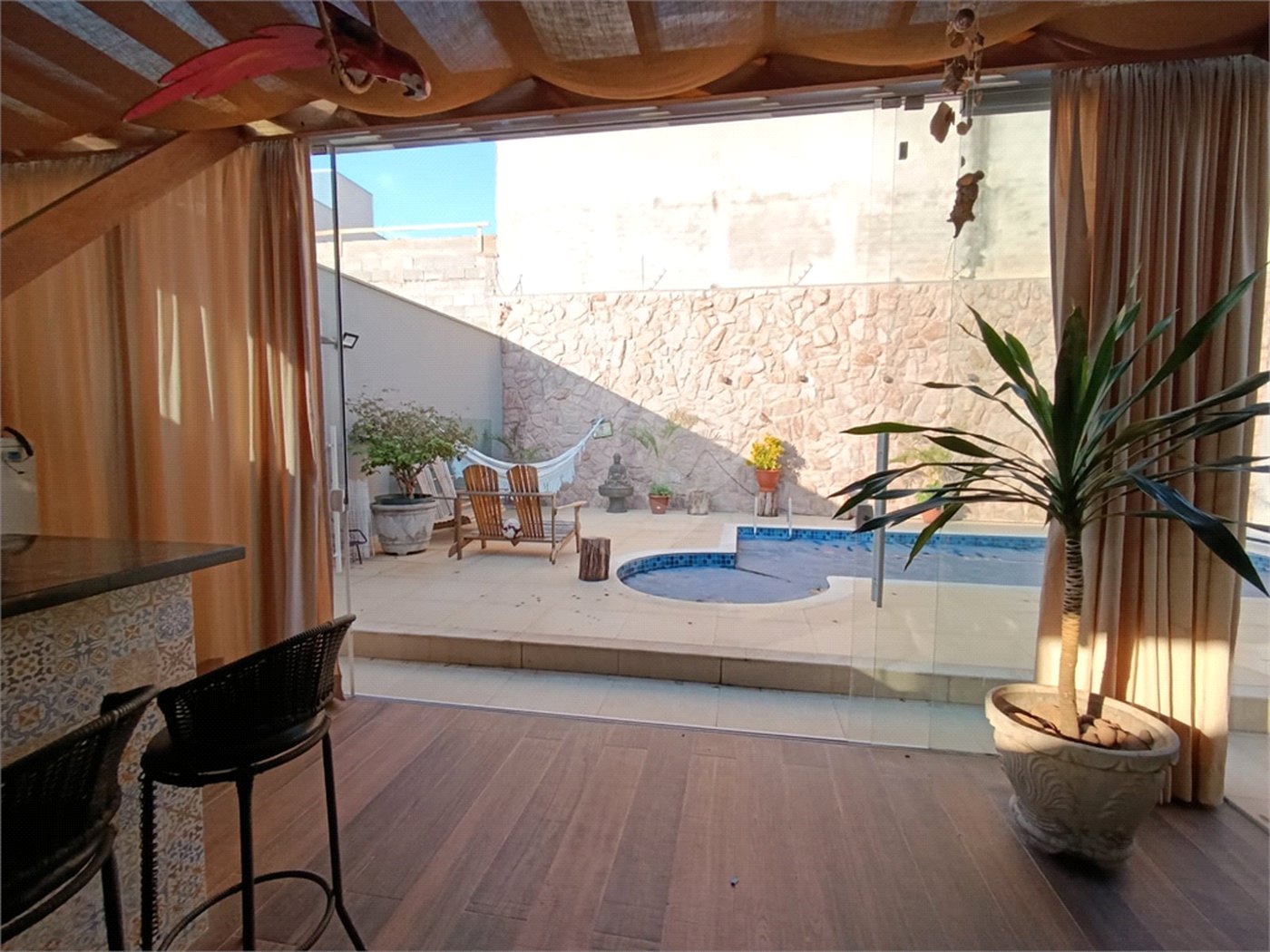 Casa à venda com 4 quartos, sendo 1 suíte, no condomínio Jardim Reserva Bom Viver de Indaiatuba, Indaiatuba - SP