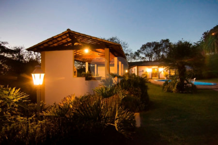 Casa à venda com 4 quartos em Chácaras Maringá, Atibaia, SP