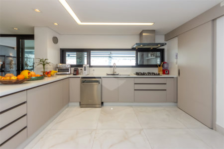 Casa à venda com 3 suítes no condomínio Reserva 8, São Paulo - SP