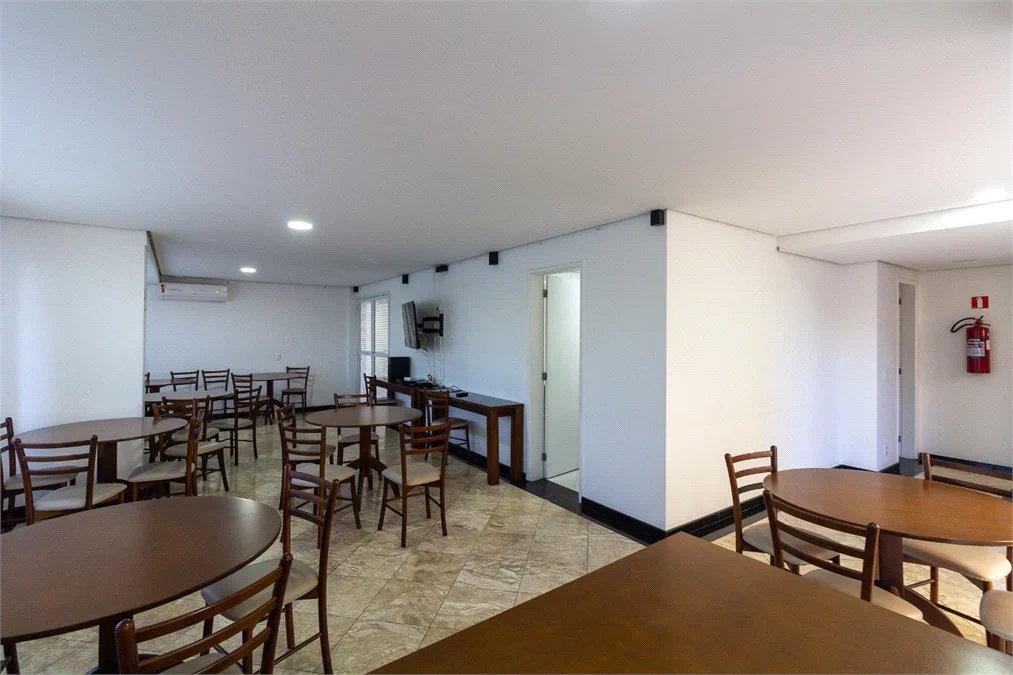 Apartamento à venda com 3 suítes em Vila Ipojuca, São Paulo, SP