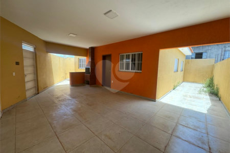 Casa à venda com 3 quartos, sendo 1 suíte, em Jardim Santa Inêz, Itapetininga, SP