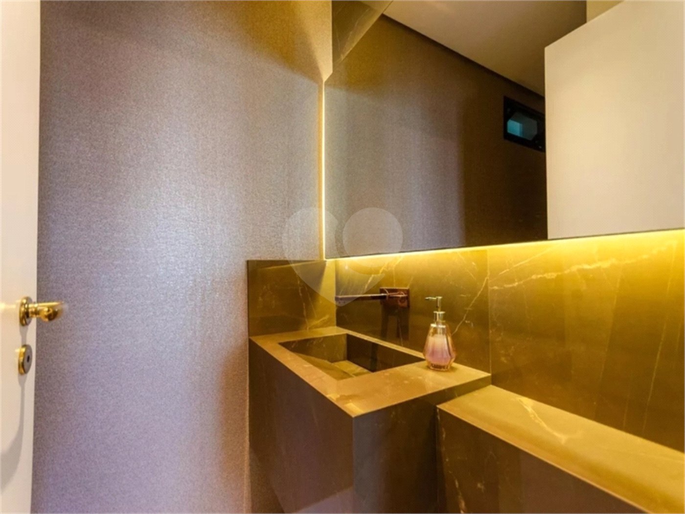 Duplex para alugar com 4 quartos, sendo 2 suítes, em Tremembé, São Paulo, SP