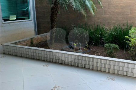 Casa à venda com 3 quartos, sendo 1 suíte,  em Vila Suissa, Mogi das Cruzes, SP