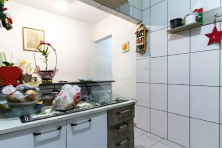 Casa à venda com 5 quartos em Sítio Caraguata, São Paulo, SP