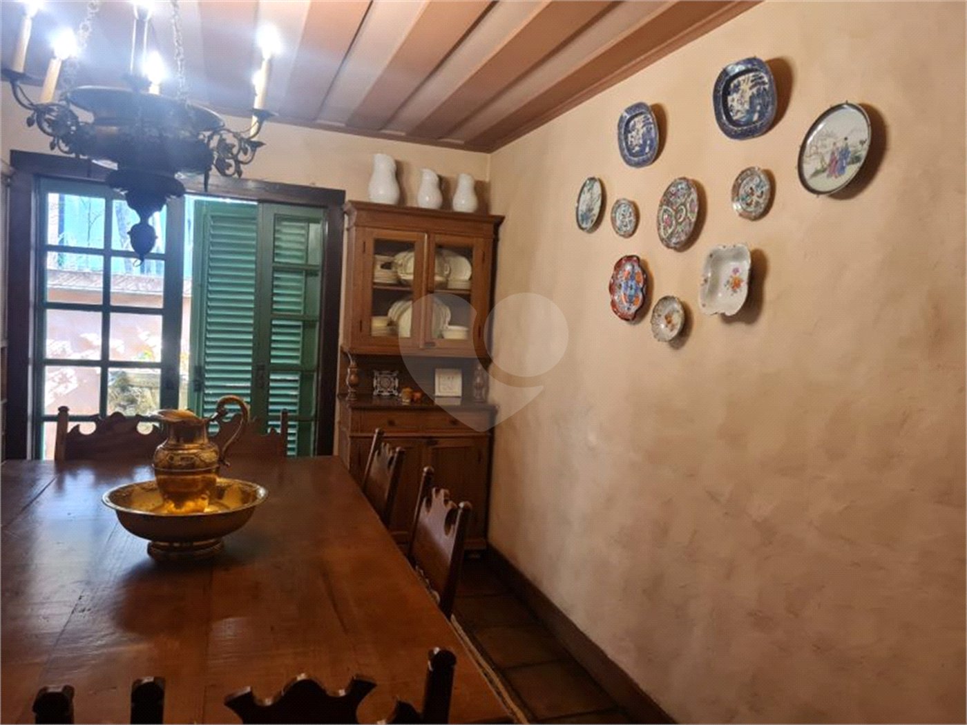 Casa à venda com 5 quartos, sendo 2 suítes,  em Jardim Morumbi, São Paulo, SP