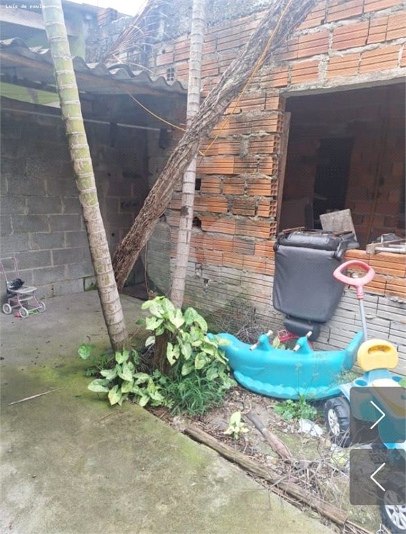 Casa à venda com 5 quartos, sendo 2 suítes, em Parque Maria Helena, Suzano, SP