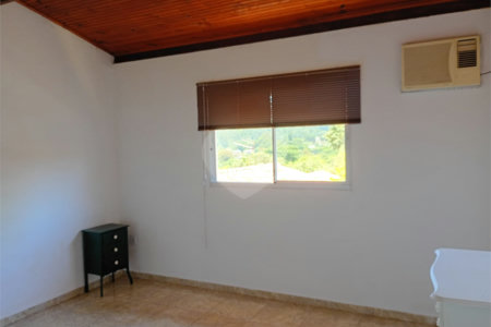 Casa Térrea à venda com 3 quartos em Guaxinduva, Atibaia, SP