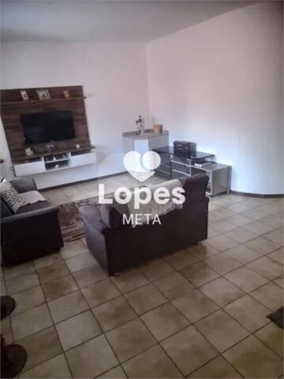 Casa à venda com 3 quartos, sendo 2 suítes, em Jardim Altos de Santana, São José dos Campos, SP