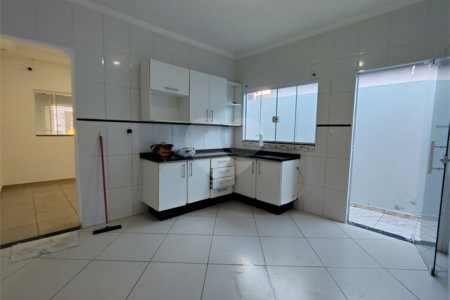 Casa à venda com 2 quartos em Vila La Brunetti, Itapetininga, SP