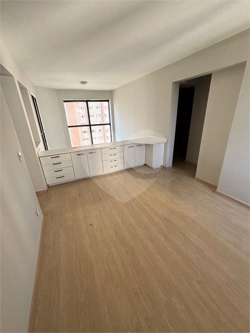 Apartamento à venda ou para alugar com 1 suíte em Vila Suzana, São Paulo, SP