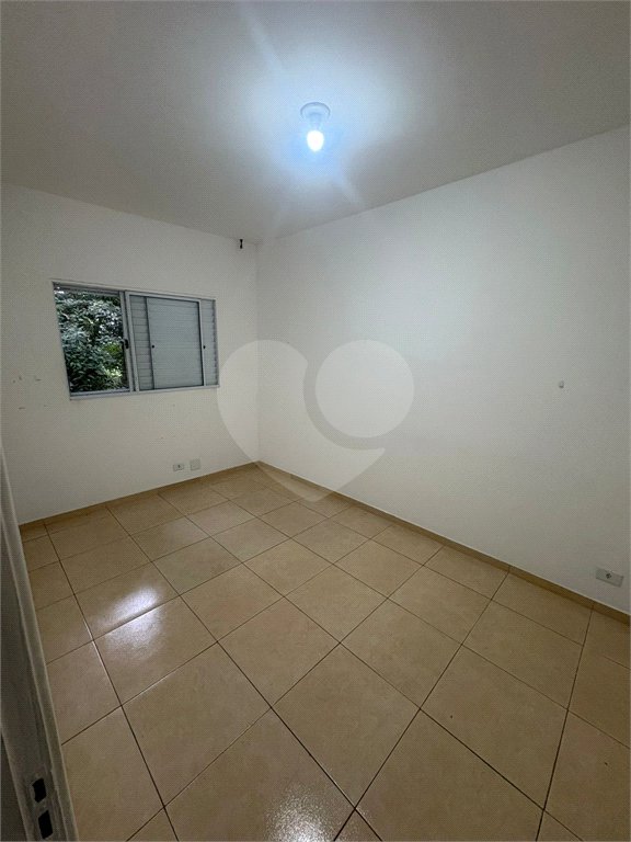 Casa à venda com 2 quartos no condomínio Carvalho Lagares, Poá - SP