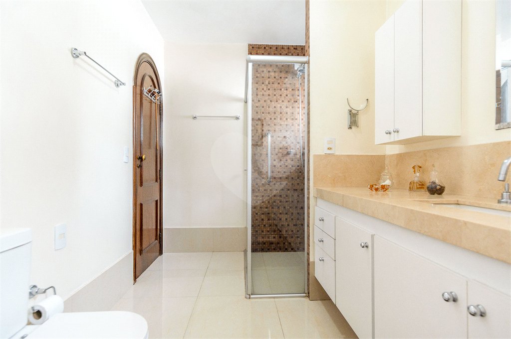 Casa Térrea à venda com 3 quartos, sendo 1 suíte, em Vila Inah, São Paulo, SP