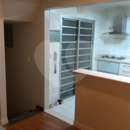 Casa à venda com 3 quartos, sendo 1 suíte, no condomínio Jardim Previdencia, São Paulo - SP