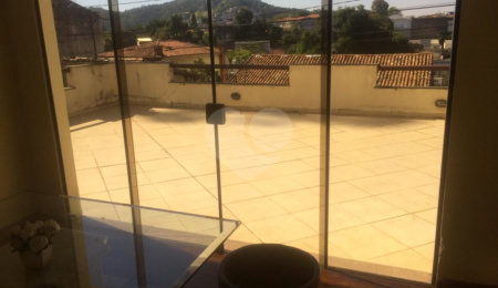 Sobrado à venda com 4 quartos, sendo 3 suítes, em Tremembé, São Paulo, SP