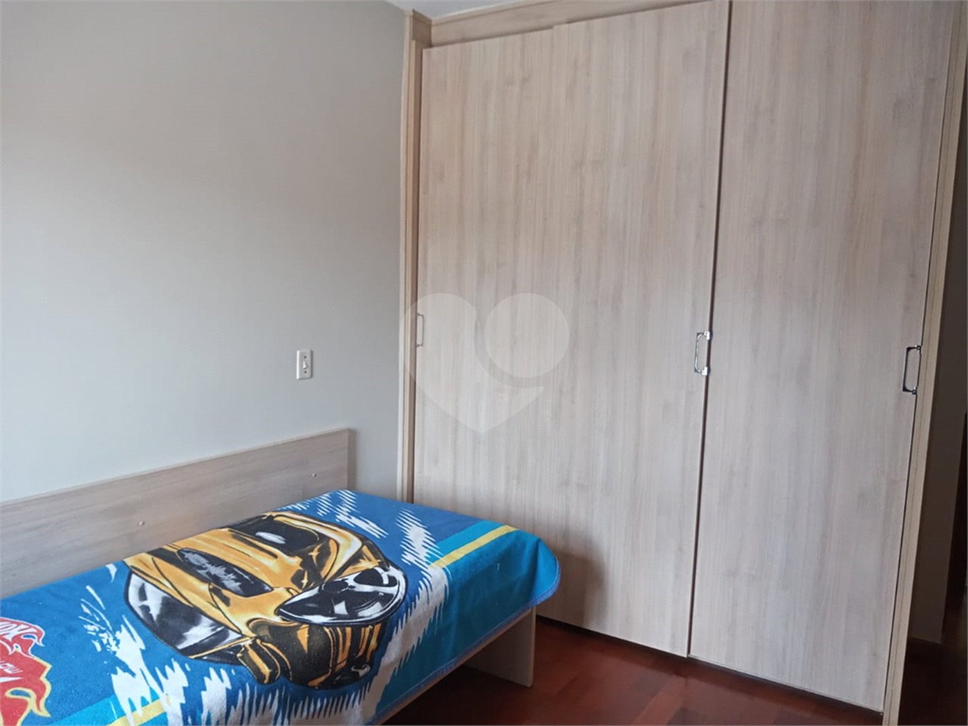 Sobrado à venda com 4 quartos, sendo 3 suítes, em Tremembé, São Paulo, SP